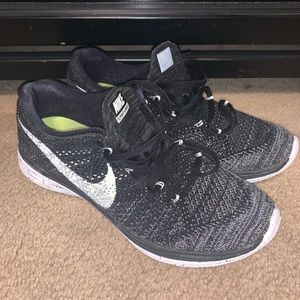 Black Nike Shoes Size 10 Women’s